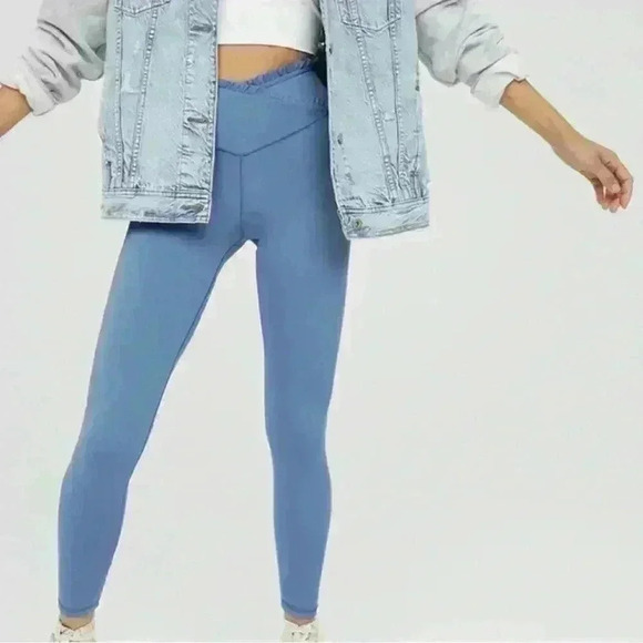 Aerie Offline Real Me 7/8 Leggings Green Size Small NWT Criss Cross Waist - Picture 4 of 4